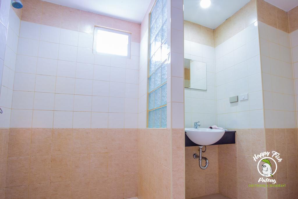 Patong Happy Fish Guesthouse מראה חיצוני תמונה