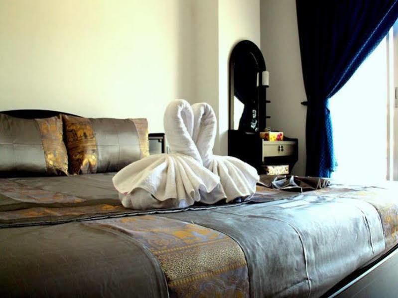 Patong Happy Fish Guesthouse מראה חיצוני תמונה