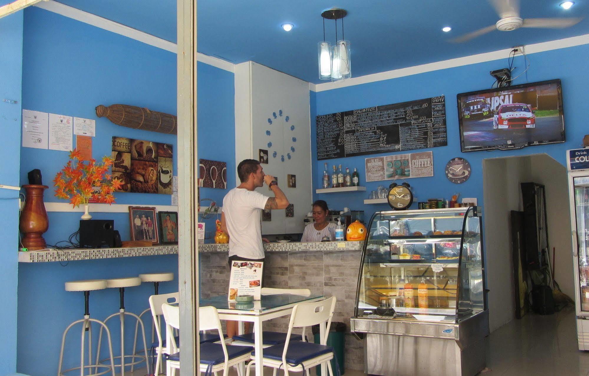 Patong Happy Fish Guesthouse מראה חיצוני תמונה
